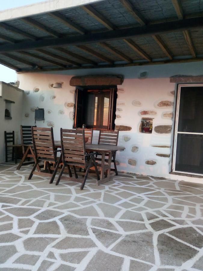 Traditional House Paros Sarakíniko Exteriör bild